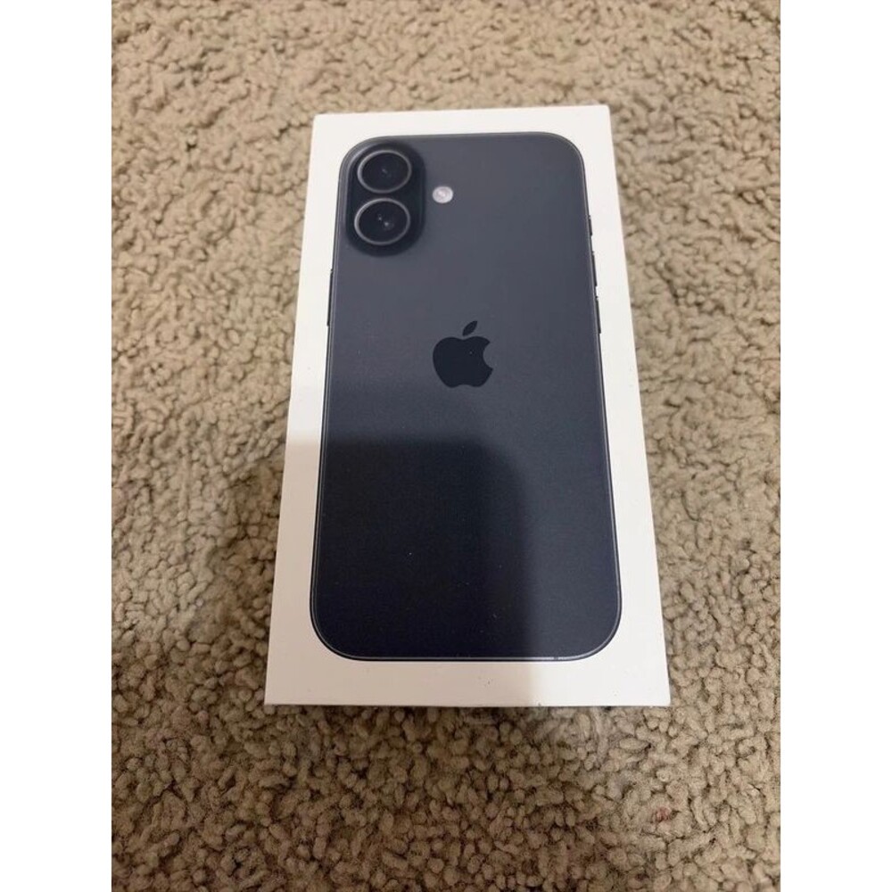 iPhone 17 black case box